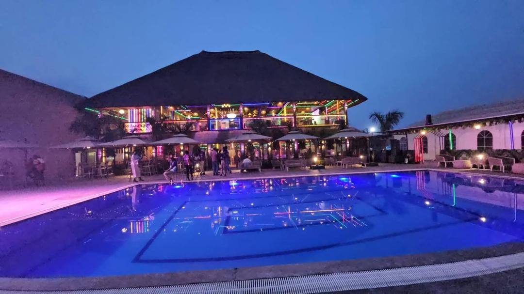 Boulevard Night Pool